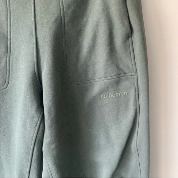 Lululemon Athletica Loungeful Classic-Fit Jogger Sweatpants Size Medium - Picture 4 of 11